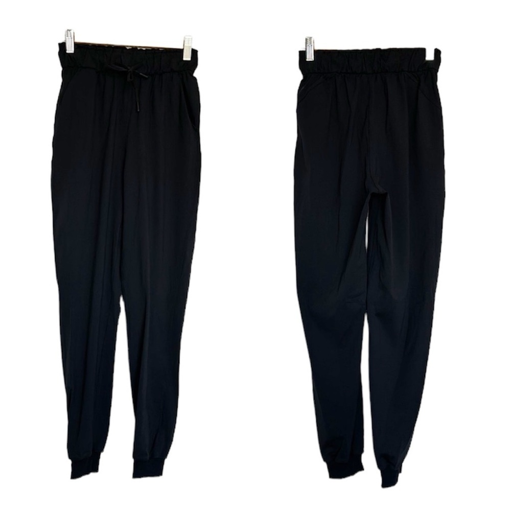 Lululemon High-Rise Jogger